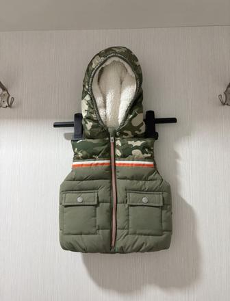 Chlapčenská vesta, f&f,56