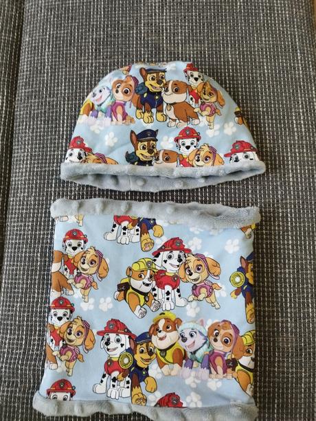 Čiapka a nákrčník, 50