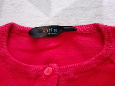 Cerveny svetrik na gombiky, 116