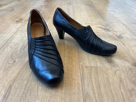 Dámske celokožené topánky veľ. 40 top stav, 40