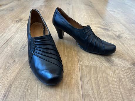 Dámske celokožené topánky veľ. 40 top stav, 40