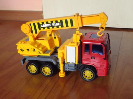 Auto so žeriavom - dl. 18 cm, 