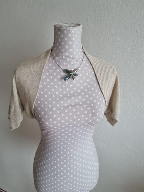 Krémové trblietavé bolerko m, m