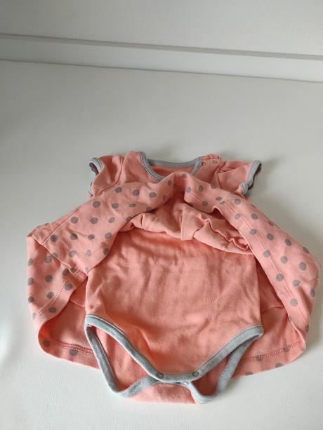 Body so sukničkou, 80