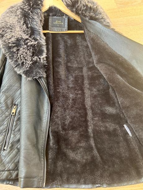 Kožená bundička s kožušinou, l
