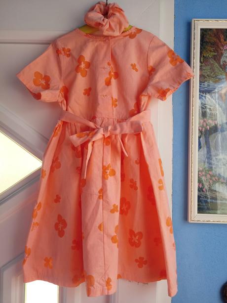 Peknucke saty a gumicka do vlasov 104/110, 104