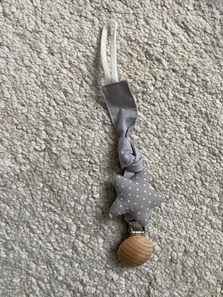 Šnúrka na cumlík, 