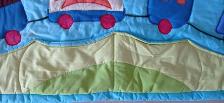 Zástena za posteľ,