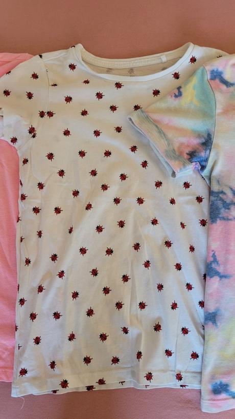 Trička 4 kusy-veľ.134-super stav, 134