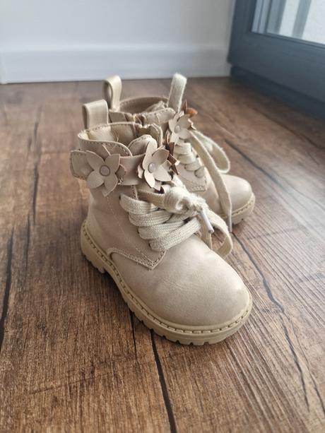 Krásne krémové reserved topánky, reserved,21