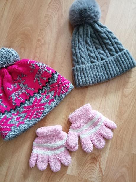 Zimne čiapky +rukavičky, 110