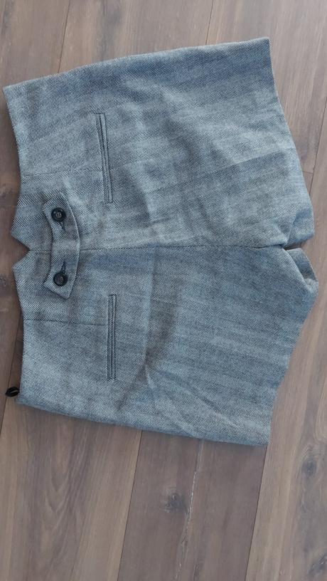 Krasne elegantne sortky pietro filipi, l