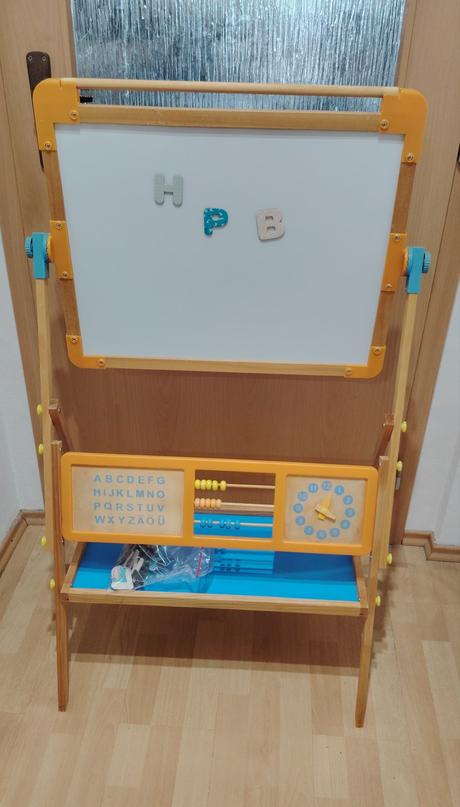 Detská obojstranná tabuľa (kriedová a magnetická).,