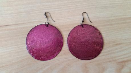 Darujem rôzne náušnice, 