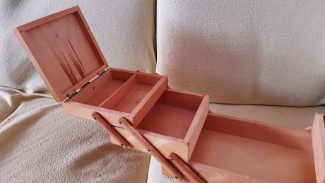 Predám drevenú rozkladaciu kazetu, šijacie potreby, 