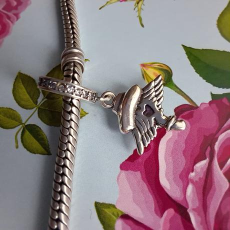 Prívesok zdravotníčka, 