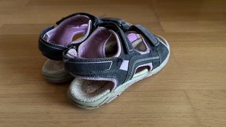 Športové sandálky, 35