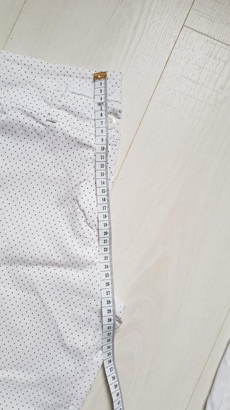 Biele krátke nohavice, s