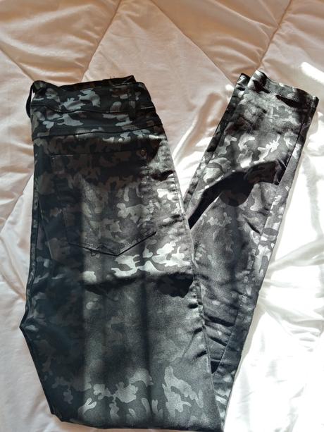 Nohavice elastické so vzorom, s