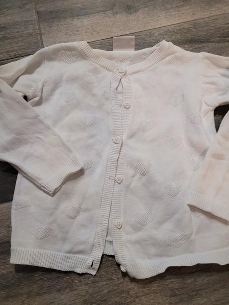 Svetrik srdieckavy, 98