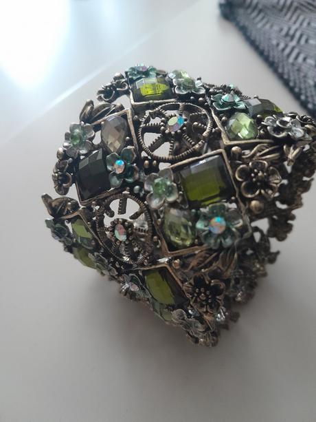 Predám náramok, swarovski