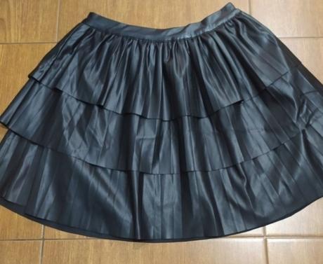 Koženkova sukňa, gate,m