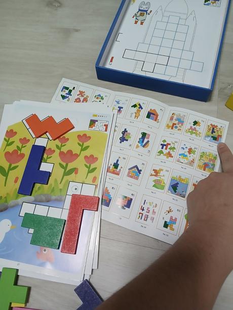 Deskové hry (človeče,logic games,puzzle tetris),