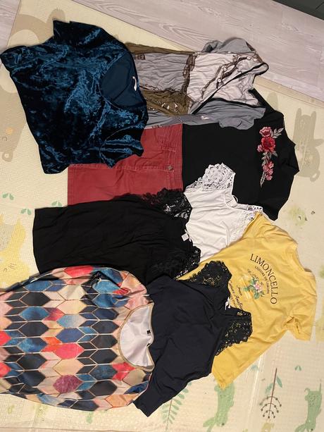 Balík oblečenia, m