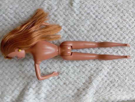 Barbie midge s náušnicami 1993,