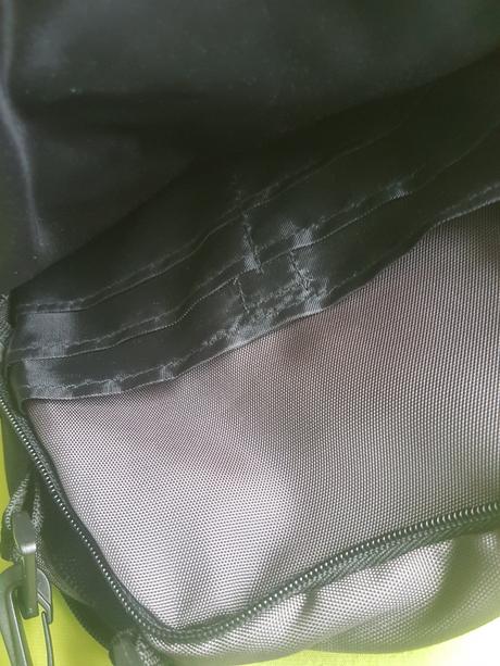 Taška/taštička/mini ruksak, 