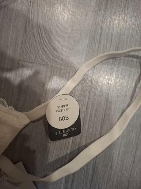 2x podprsenka 80b, reserved,80b