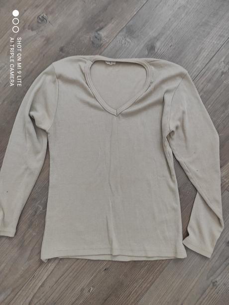 Bezovy vrubkovany natelnik, s