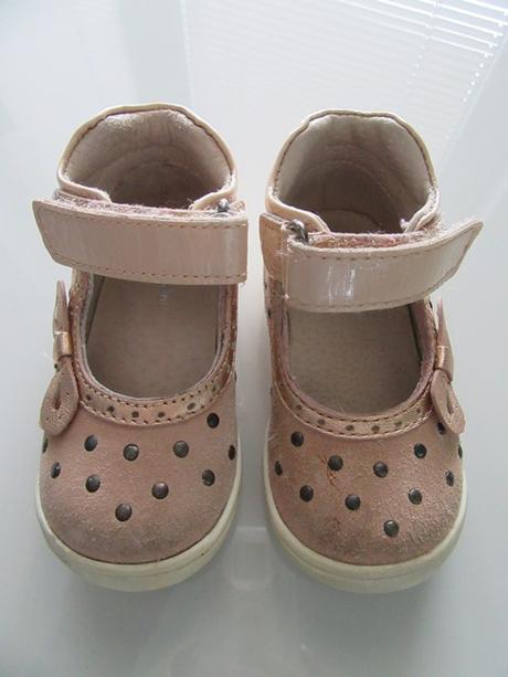 Sandálky, bambulini,19