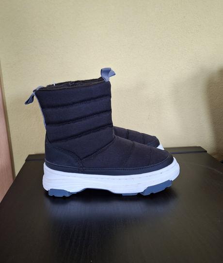 Prešívaná športová členková obuv zara, veľ 30, zara,30