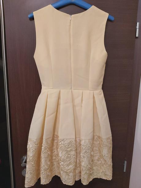 Spolocenske saty, 34