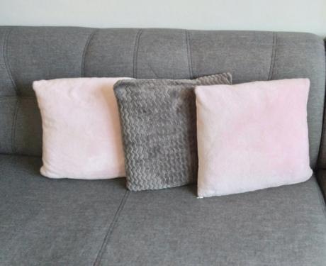 Sivá obliečka na vankúš, 