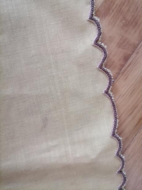 Retro ručne vyšívaný obrus, 