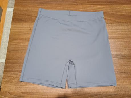 Šortky, 36