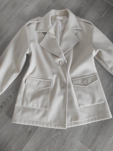 Prechodný kabatik, 42