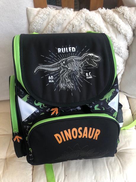 Týždeň použitá školská taška, 