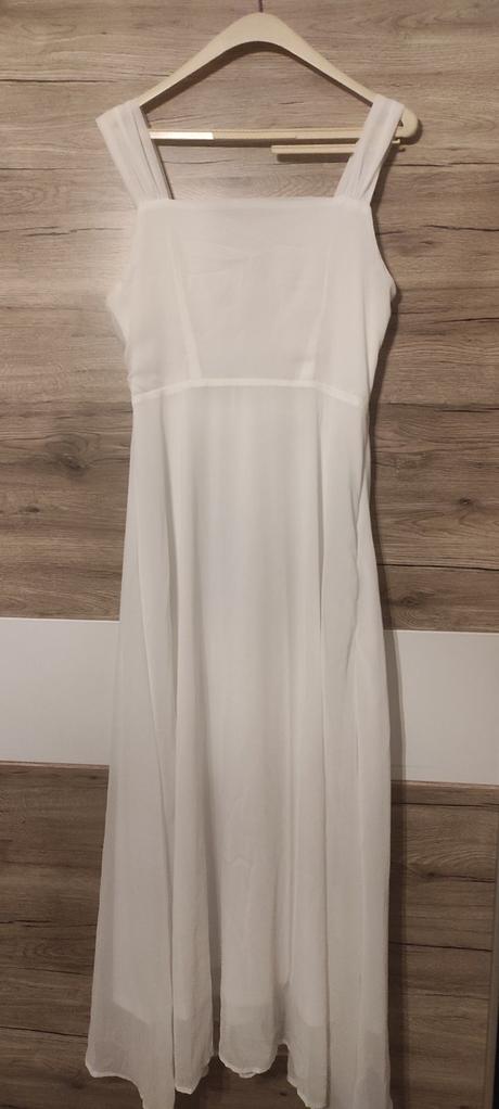 Biele spoločenské šaty, l