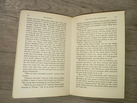 Tolkien - hobbit paperback, 