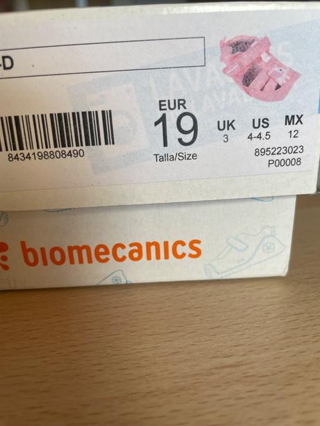 Sandálky biomecanics, 19