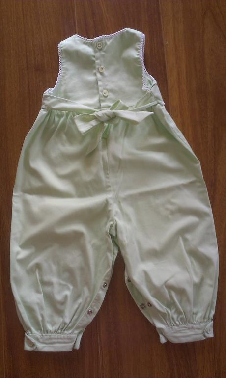 Nohavice v celku bez rukavov, 92