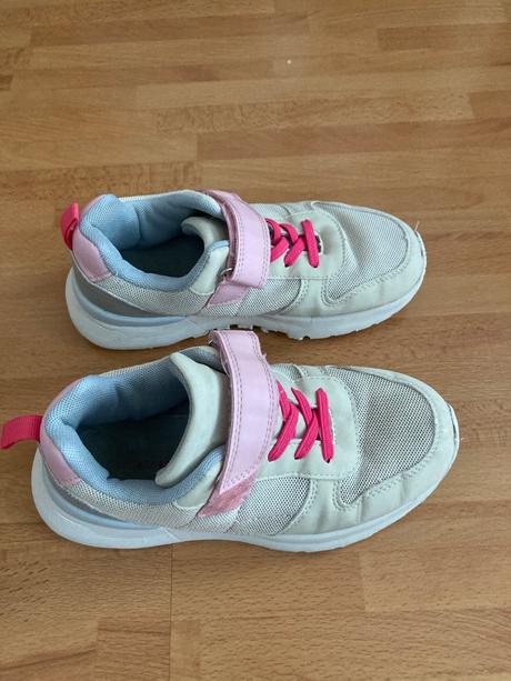 Tenisky, reserved,33