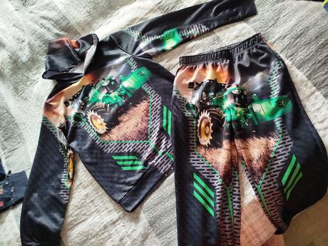 Tepláková súprava, 146