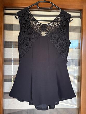 Elegantná blúzka s čipkou - m/l, m