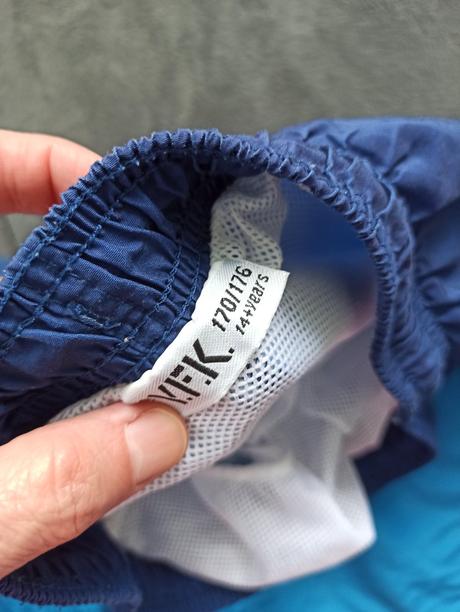 Tričká a plavky, s