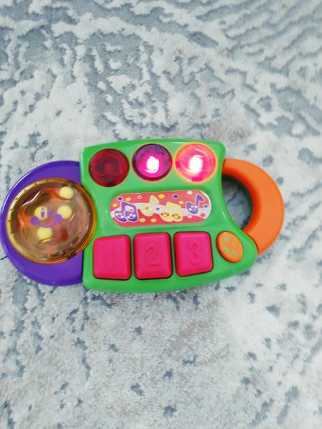 Balik hudobne hracky, 