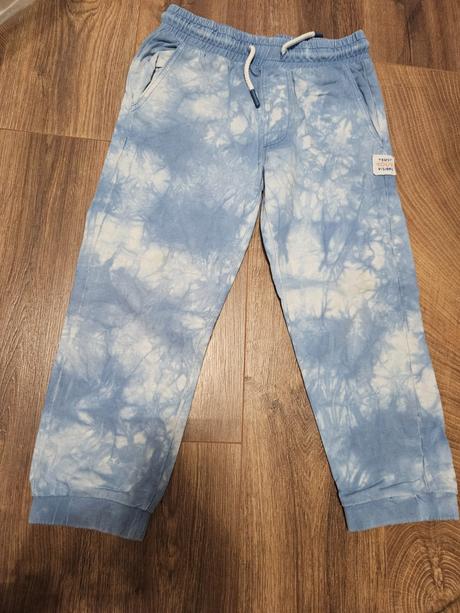 Teplaky, reserved,116